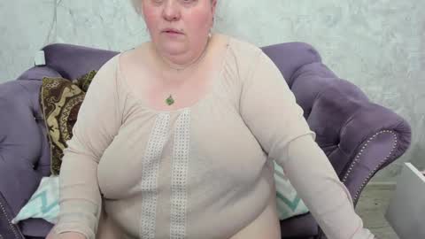Snapshot of fashiona chatting on February 2025 03:47:02 AM fashiona online show from February 2025 03:47:02 AM