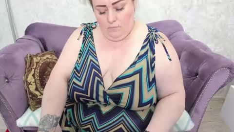 Snapshot of fashiona chatting on September 2025 08:58:02 AM fashiona online show from September 2025 08:58:02 AM
