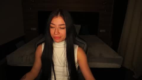 Nellie online show from November 2025 08:44:01 PM