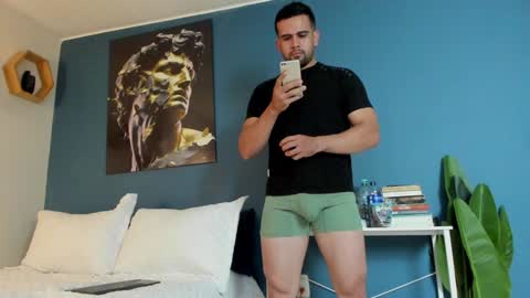 Snapshot of fatdick_1 chatting on December 2024 08:21:02 PM M A T T E O online show from December 2024 08:21:02 PM