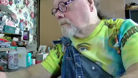 Snapshot of fatfreddythecat chatting on December 2024 04:09:02 AM Fred. online show from December 2024 04:09:02 AM