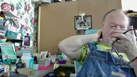 Snapshot of fatfreddythecat chatting on December 2024 07:30:02 PM Fred. online show from December 2024 07:30:02 PM