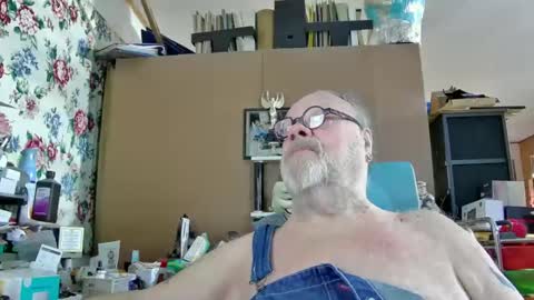 Snapshot of fatfreddythecat chatting on December 2024 05:51:01 PM Fred. online show from December 2024 05:51:01 PM