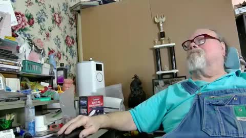 Snapshot of fatfreddythecat chatting on February 2025 11:30:02 PM Fred. online show from February 2025 11:30:02 PM