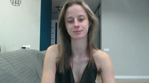 favoriteyour online show from October 2025 04:35:02 AM