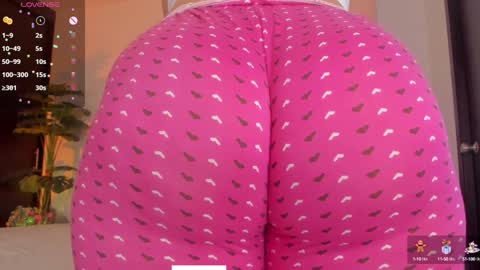 Snapshot of fay_miller2 chatting on December 2024 12:52:02 AM welcome to my world online show from December 2024 12:52:02 AM