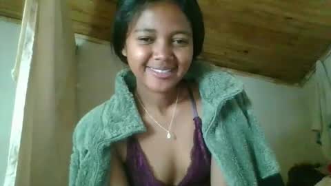 fayence09 online show from December 2025 01:11:01 AM