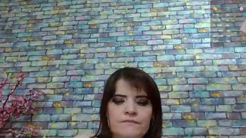 Snapshot of feelsgoodwoman chatting on December 2024 10:25:02 PM Laura online show from December 2024 10:25:02 PM