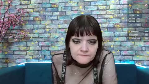 Snapshot of feelsgoodwoman chatting on January 2025 03:18:02 AM Laura online show from January 2025 03:18:02 AM