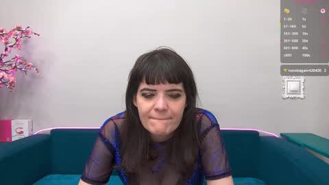 Laura online show from April 2026 05:46:02 PM