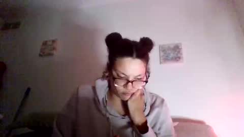 Soley online show from November 2025 02:28:02 AM