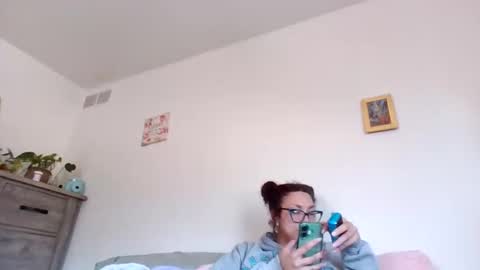 Snapshot of feetnymph chatting on April 2026 06:34:01 PM Soley online show from April 2026 06:34:01 PM