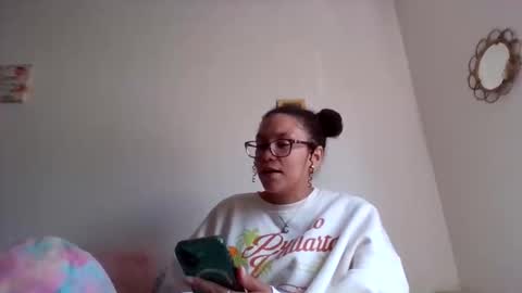 Snapshot of feetnymph chatting on June 2026 03:25:01 PM Soley online show from June 2026 03:25:01 PM