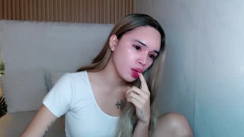 Snapshot of feisty_woman chatting on June 2026 06:07:01 AM Prianka online show from June 2026 06:07:01 AM