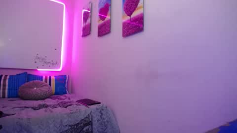 Snapshot of felina_sex_ chatting on March 2025 04:49:02 AM felina online show from March 2025 04:49:02 AM