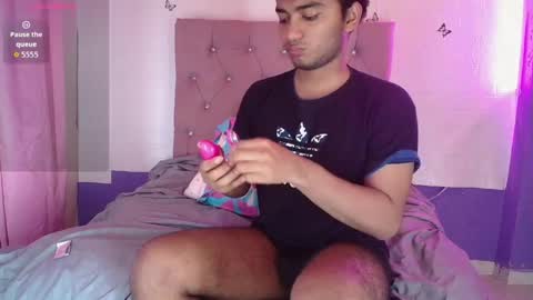 Snapshot of felipecams chatting on April 2026 03:37:01 AM andres felipe benitez online show from April 2026 03:37:01 AM