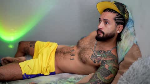 Snapshot of felix_candela chatting on January 2025 02:52:01 PM Felix Candela online show from January 2025 02:52:01 PM