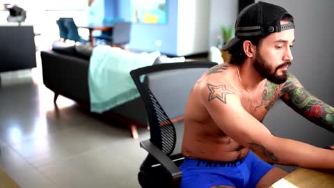 Snapshot of felix_candela chatting on January 2025 05:01:01 PM Felix Candela online show from January 2025 05:01:01 PM