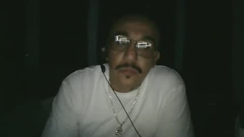 Snapshot of felixrlarios25 chatting on May 2026 03:34:01 AM felixrlarios25 online show from May 2026 03:34:01 AM