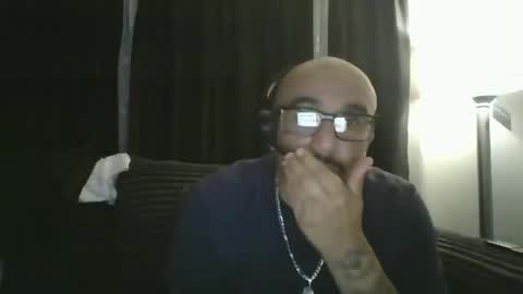Snapshot of felixrlarios25 chatting on May 2026 03:37:02 AM felixrlarios25 online show from May 2026 03:37:02 AM