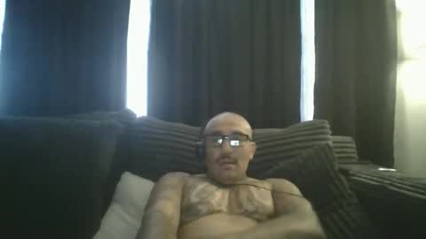 Snapshot of felixrlarios25 chatting on June 2026 05:07:01 PM felixrlarios25 online show from June 2026 05:07:01 PM