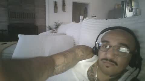Snapshot of felixrlarios25 chatting on July 2026 04:05:02 PM felixrlarios25 online show from July 2026 04:05:02 PM