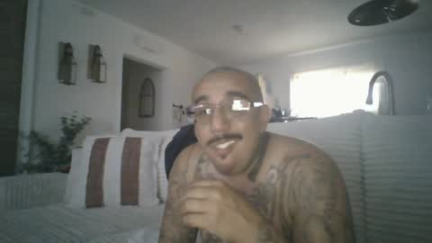 Snapshot of felixrlarios25 chatting on August 2026 05:49:01 PM felixrlarios25 online show from August 2026 05:49:01 PM