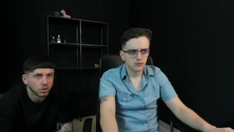Snapshot of felixstark chatting on April 2026 05:00:02 AM FelixStark online show from April 2026 05:00:02 AM
