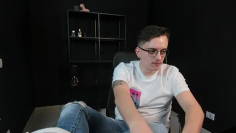 Snapshot of felixstark chatting on May 2026 04:41:02 AM FelixStark online show from May 2026 04:41:02 AM