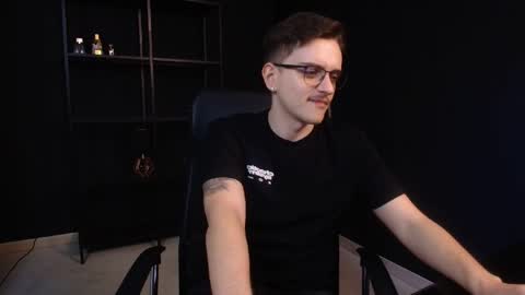 Snapshot of felixstark chatting on May 2026 05:36:01 AM FelixStark online show from May 2026 05:36:01 AM