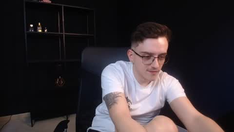 Snapshot of felixstark chatting on May 2026 10:36:01 AM FelixStark online show from May 2026 10:36:01 AM