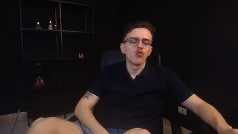Snapshot of felixstark chatting on May 2026 06:40:02 AM FelixStark online show from May 2026 06:40:02 AM