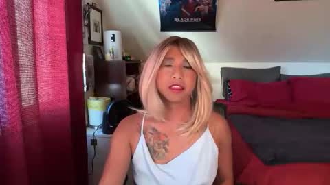 Snapshot of femmebyme chatting on May 2026 12:52:02 AM FEMMEBYME online show from May 2026 12:52:02 AM