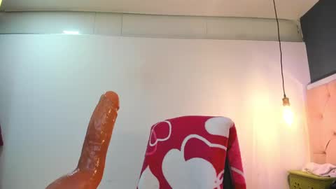 Fernanda online show from February 2025 01:28:01 PM