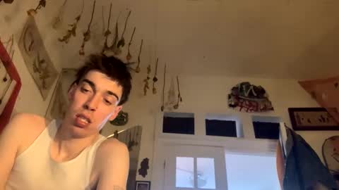 Snapshot of feral_twink69 chatting on January 2025 06:05:02 PM Jess online show from January 2025 06:05:02 PM