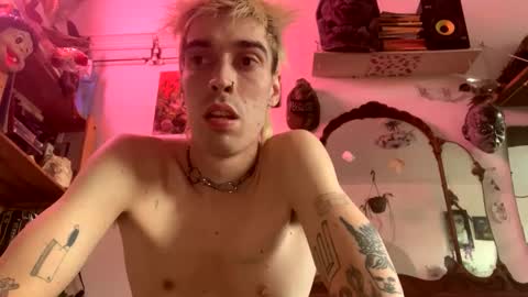 Snapshot of feral_twink69 chatting on September 2025 11:09:01 AM Jess online show from September 2025 11:09:01 AM