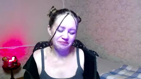 Snapshot of fern_lust chatting on May 2026 12:00:02 PM fern_lust online show from May 2026 12:00:02 PM