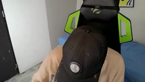 FERNANDO online show from December 2025 03:11:01 AM