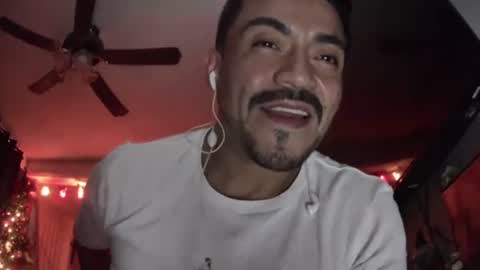 Snapshot of fernand89 chatting on December 2024 06:20:02 AM fernand89 online show from December 2024 06:20:02 AM