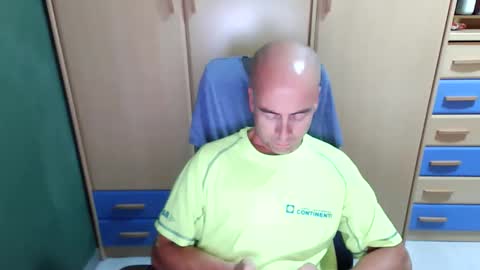 Snapshot of fernandez83 chatting on June 2026 07:14:01 PM fernandez83 online show from June 2026 07:14:01 PM
