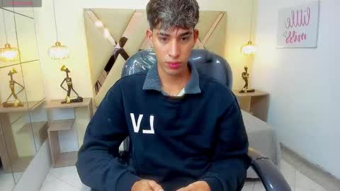 FER PHOENIX online show from February 2026 03:13:01 AM