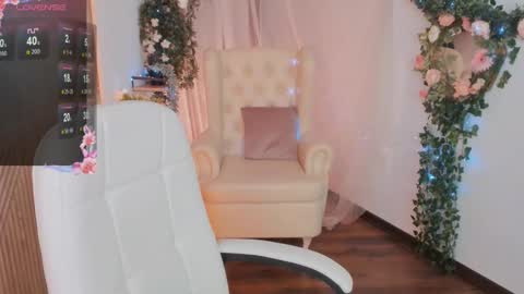 ferry_tail online show from December 2024 05:21:01 PM