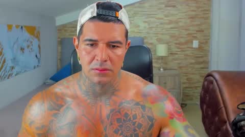 Kamilo online show from February 2025 11:33:02 PM