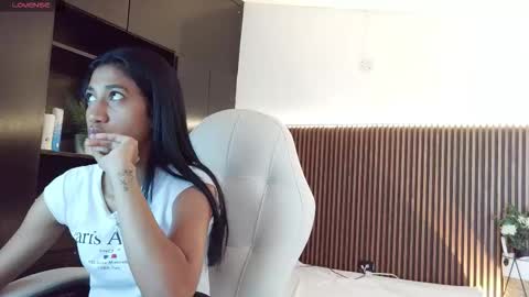 Freyja  online show from February 2026 05:20:01 PM