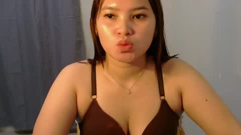 Snapshot of fhwilloughbyxx chatting on July 2026 11:24:02 AM fhwilloughbyxx online show from July 2026 11:24:02 AM