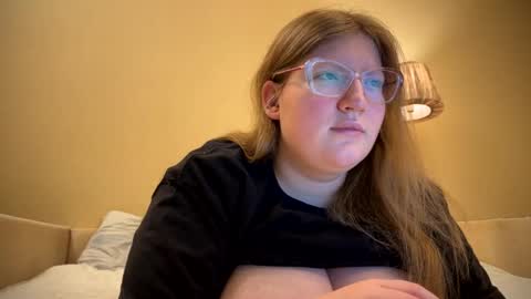 Sophie online show from December 2024 02:38:01 PM