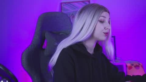 Snapshot of filipinaadams chatting on December 2024 08:28:02 AM cap and Lana online show from December 2024 08:28:02 AM