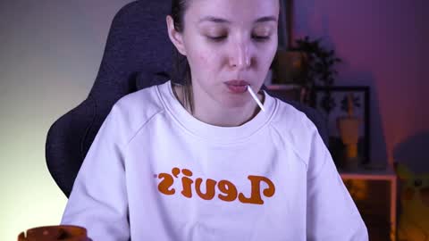 Snapshot of filipinaadams chatting on December 2024 02:37:02 PM cap and Lana online show from December 2024 02:37:02 PM