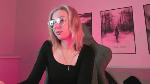 Snapshot of filipinaadams chatting on March 2025 02:30:02 AM cap and Lana online show from March 2025 02:30:02 AM