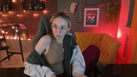 Snapshot of filipinaadams chatting on September 2025 08:19:01 PM cap and Lana online show from September 2025 08:19:01 PM